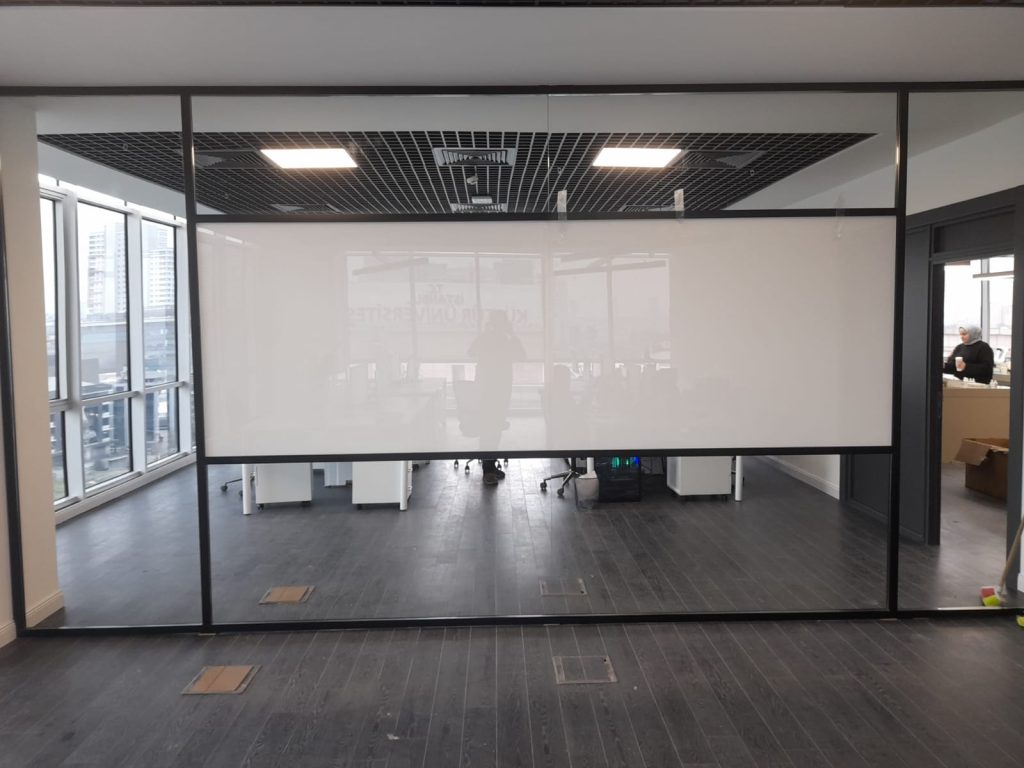 Laboratuvar projesi / Laboratory project — uygulama sonrası / completed interior