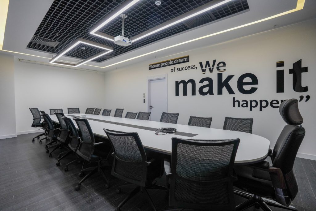 Laboratuvar projesi / Laboratory project — uygulama sonrası / completed interior